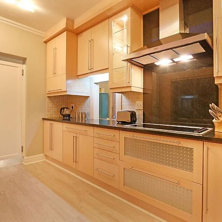 Bayview 30 By Hostagents Villa Bloubergstrand Luaran gambar