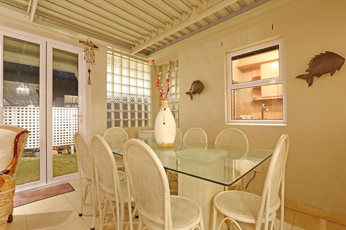 Bayview 30 By Hostagents Villa Bloubergstrand Luaran gambar